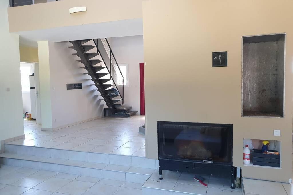Villa Avec Piscine, Jacuzzi Et Vue Imprenable ! Herry 外观 照片