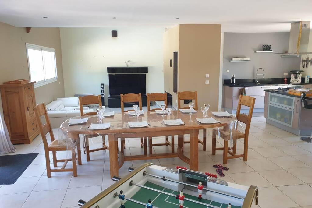 Villa Avec Piscine, Jacuzzi Et Vue Imprenable ! Herry 外观 照片